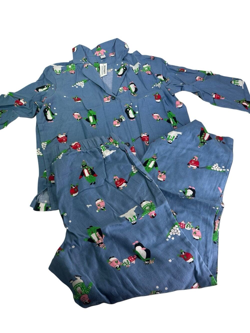 Old Navy holiday flannel penguin pajamas Set Sleepwear Size M